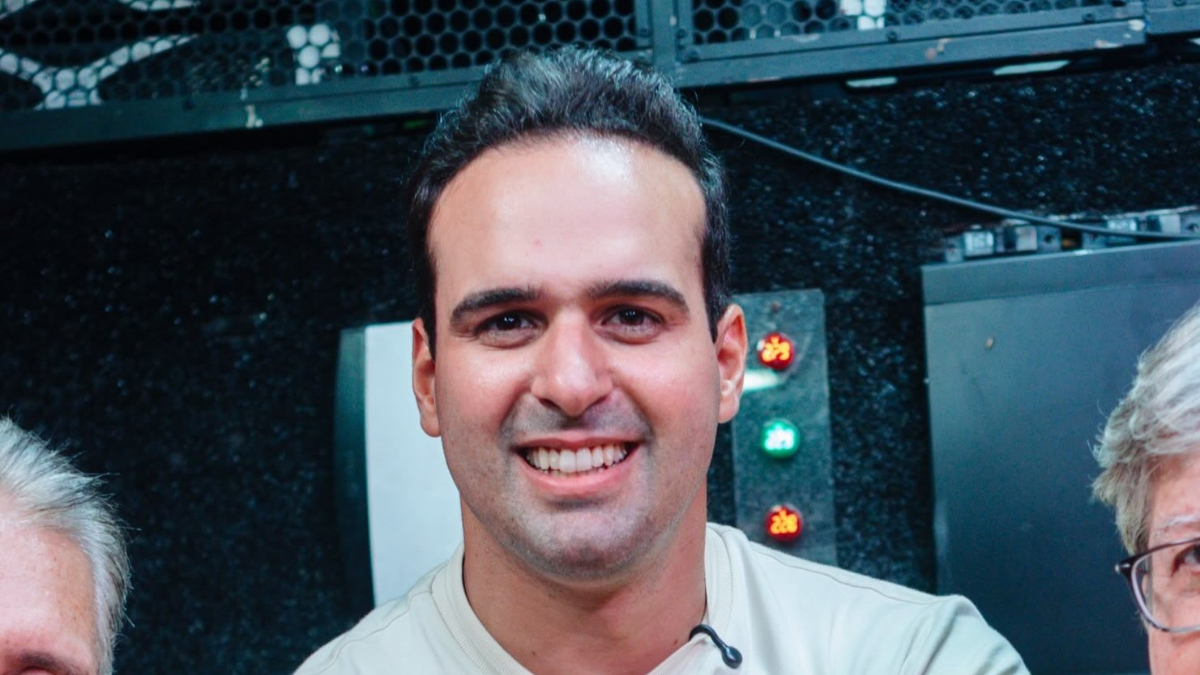 Lucas Ribeiro vence Efraim Filho e é eleito governador da PB com 64,30%