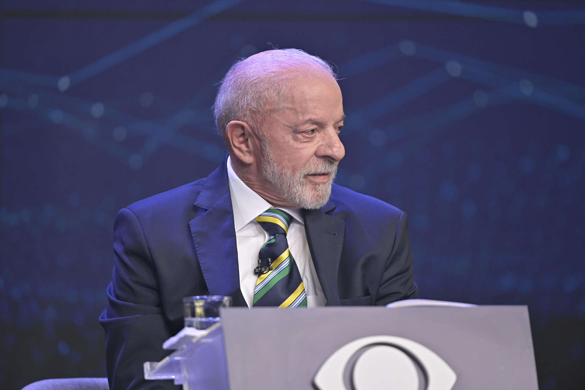 Lula entrega quebra de sigilos de toda a família ao TSE e desafia Flávio