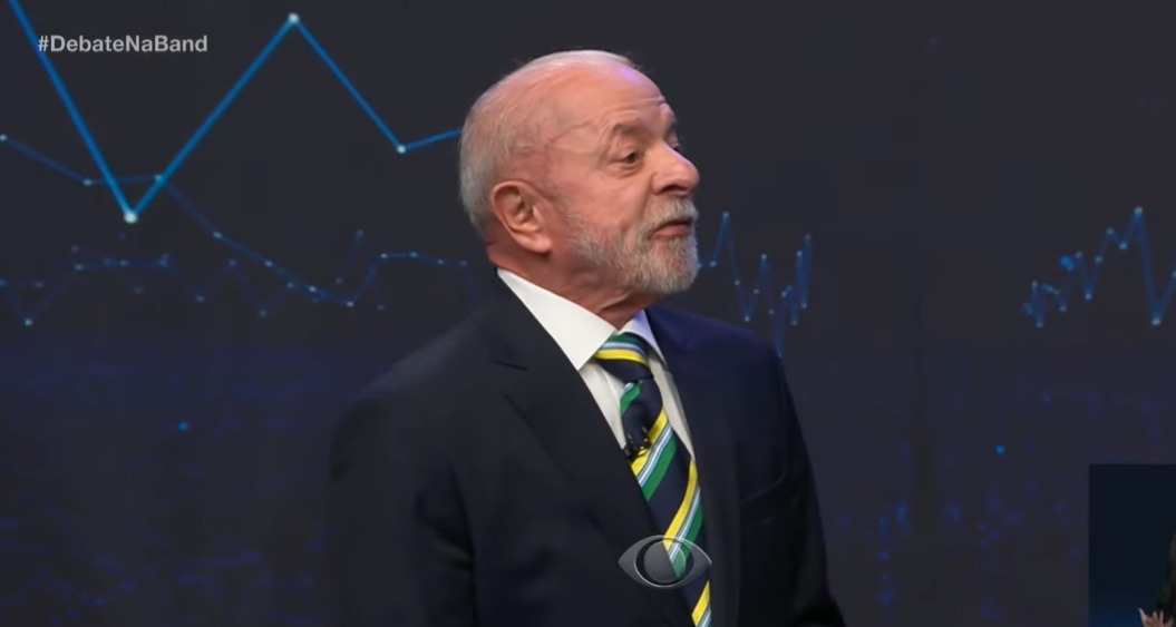 Lula para Flávio: ‘Dia 25 você perderá a imunidade e vai ter problema’