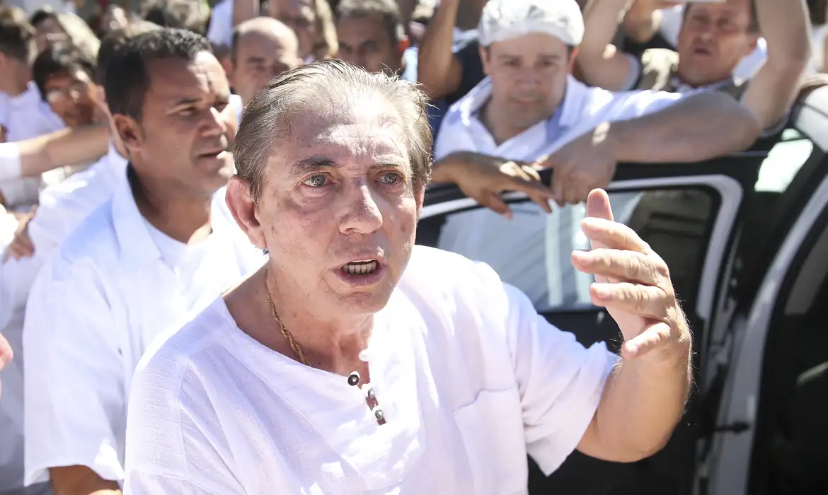 João de Deus e centro espírita são condenados a pagar R$ 20 mi por dano moral coletivo
