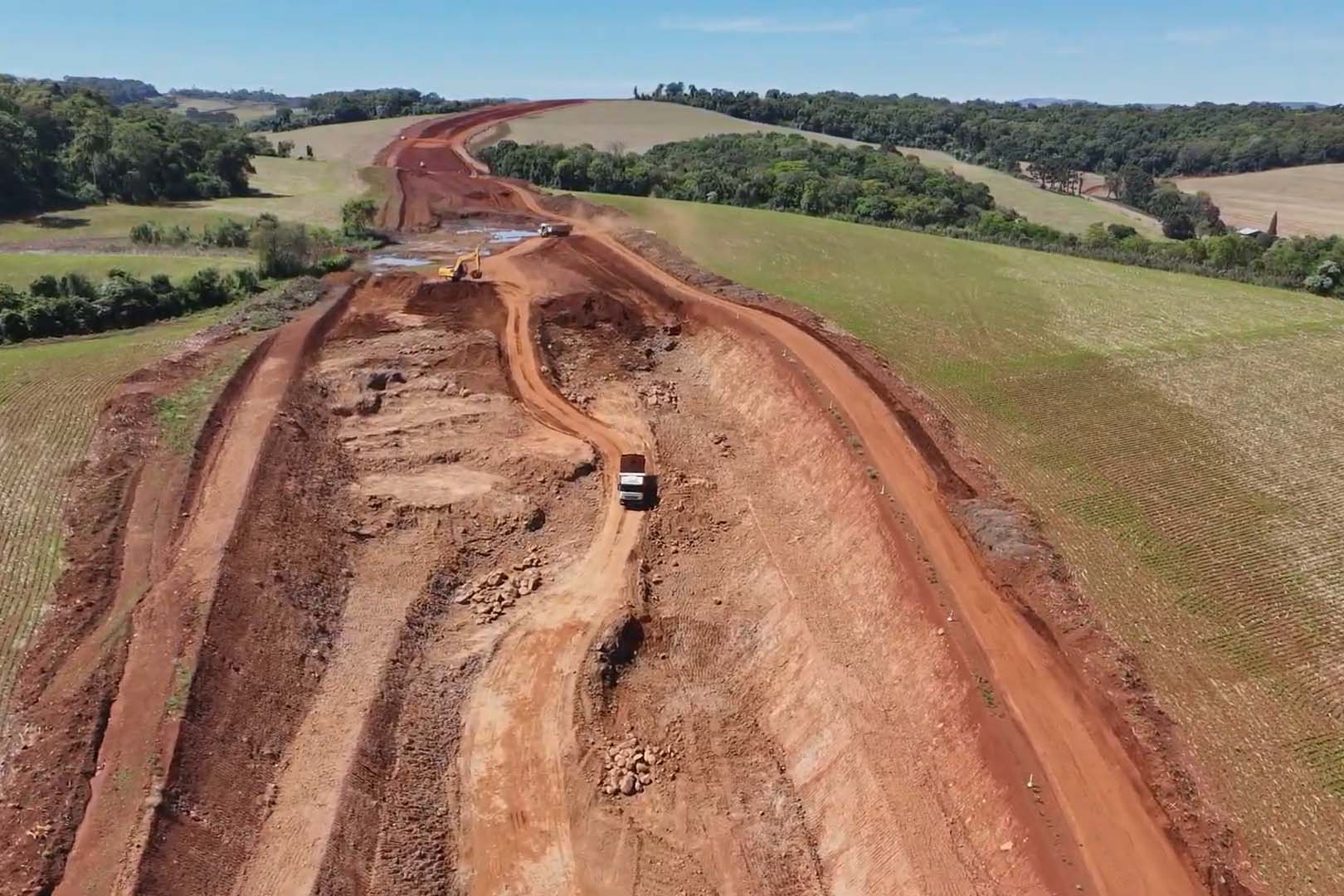 Obra da PR-916 em Pato Branco chega a 14% de execução