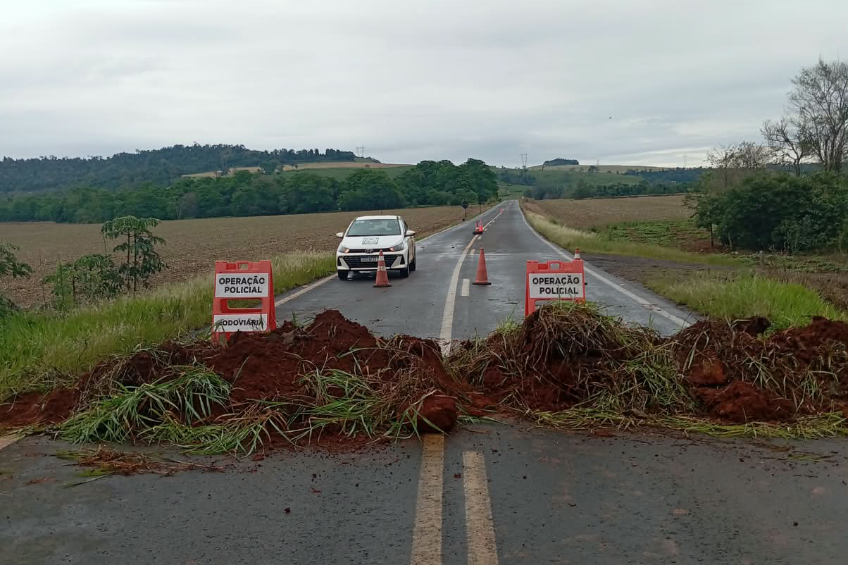 Paraná tem quatro rodovias fechadas por conta das chuvas; saiba quais