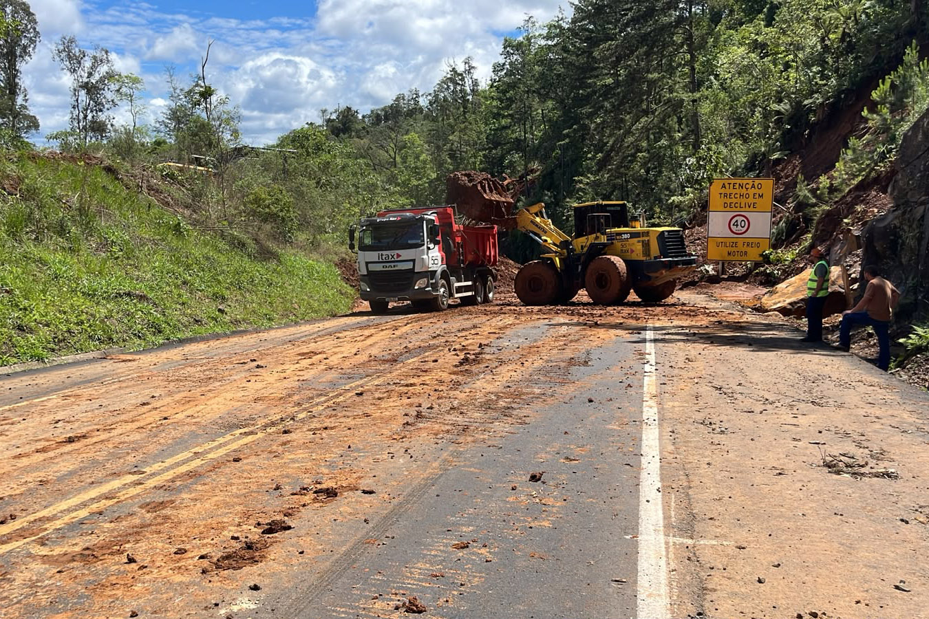 Chuvas e obras interditam rodovias no Paraná; veja trechos afetados